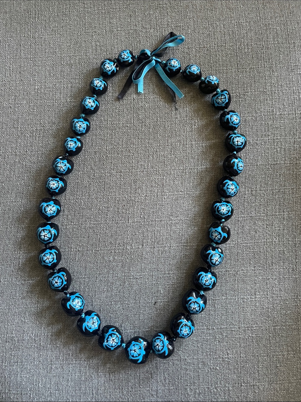 Kukui Nut Lei, Hawaian Blue and Black Full Hibiscus Turtle Necklace